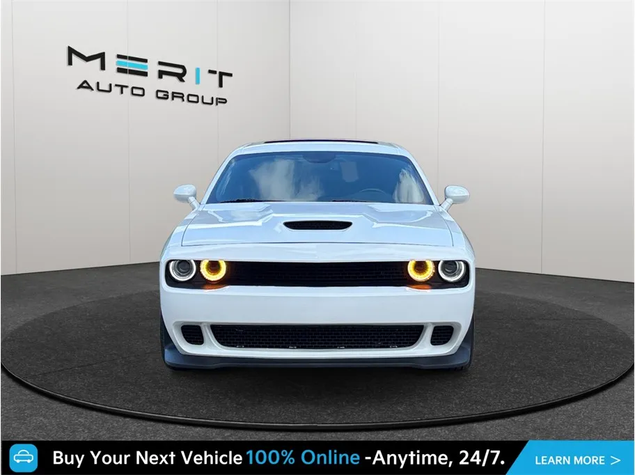 Dodge Challenger photo 3