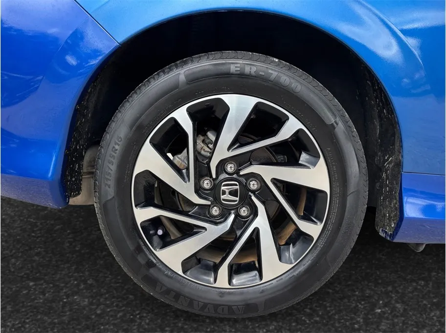 Honda Civic photo 12
