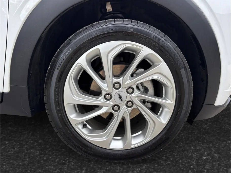Chevrolet Bolt EUV photo 13