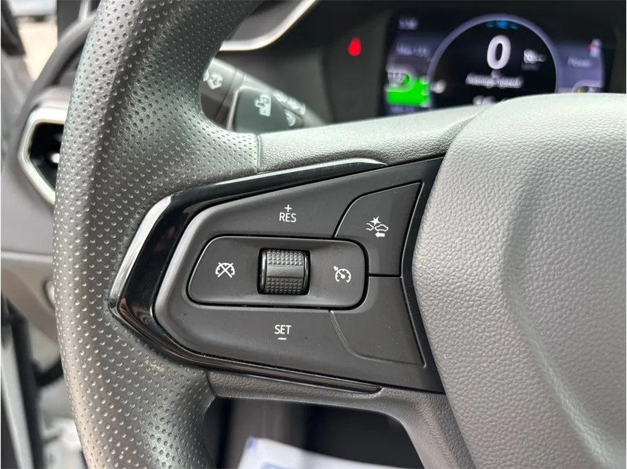 Chevrolet Bolt EUV photo 21