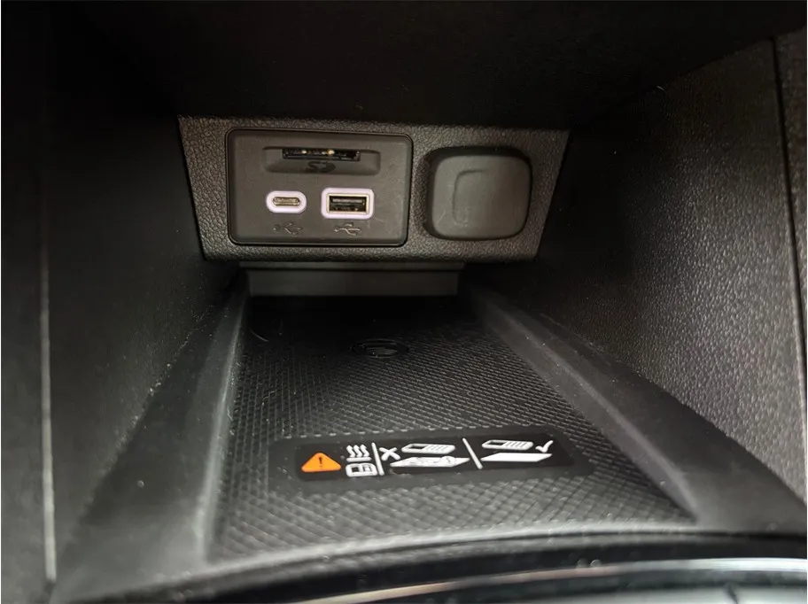 Chevrolet Bolt EUV photo 29