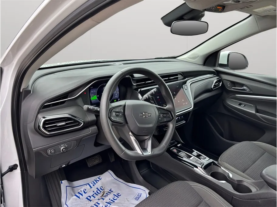Chevrolet Bolt EUV photo 6