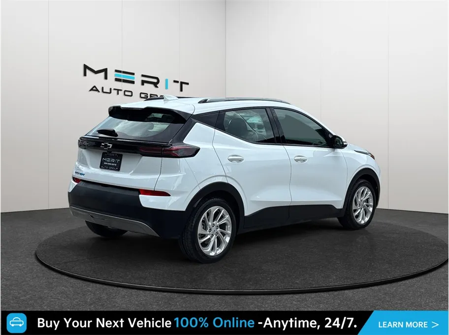 Chevrolet Bolt EUV photo 9