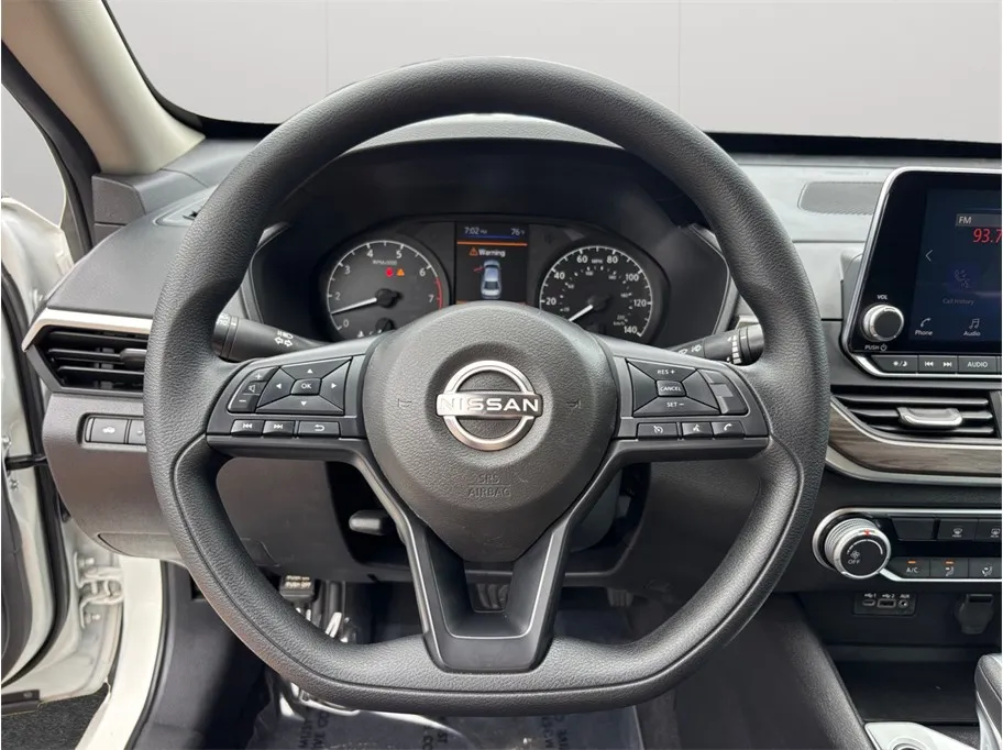 Nissan Altima photo 21