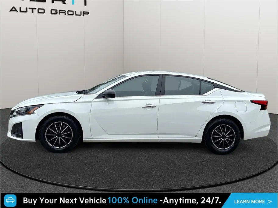 Nissan Altima photo 5