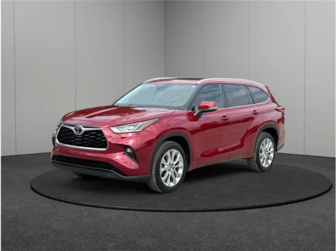 More photos of 2020 Toyota Highlander Limited Sport Utility 4D at Merit Auto Group Lem Turner, FL