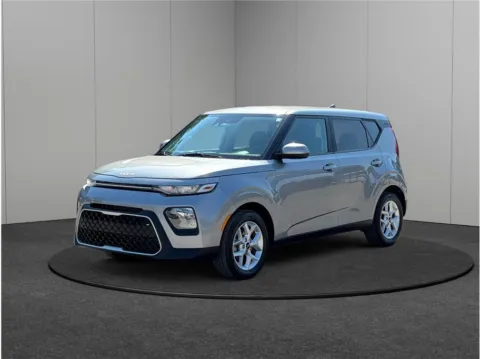 More photos of 2022 Kia Soul LX Wagon 4D at Merit Auto Group Lem Turner, FL