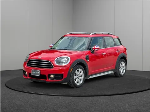 More photos of 2019 MINI Countryman Cooper Hatchback 4D at Merit Auto Group Lem Turner, FL