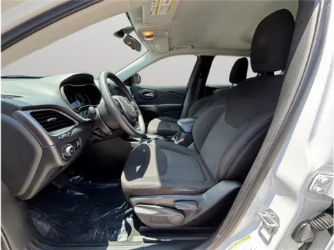 Photos of 2019 Jeep Cherokee Latitude Sport Utility 4D for sale in Jacksonville, FL at Merit Auto Group Lem Turner