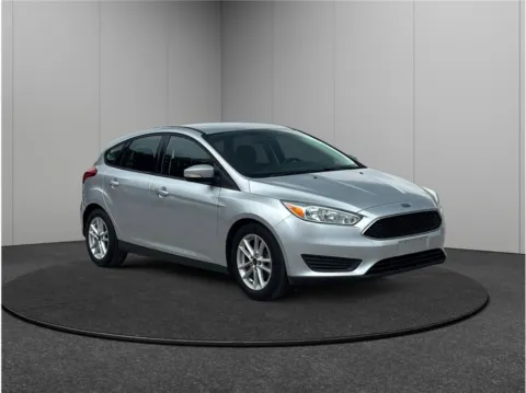 Silver 2015 Ford Focus SE Hatchback 4D for sale in Jacksonville, FL