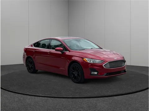 Red 2020 Ford Fusion SE Sedan 4D for sale in Jacksonville, FL