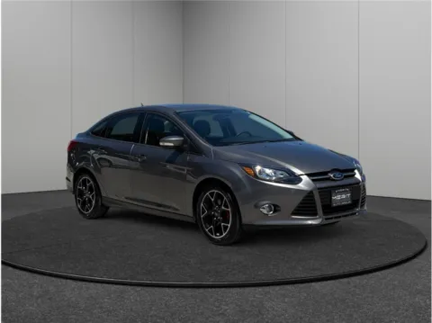 Gray 2013 Ford Focus SE Sedan 4D for sale in Jacksonville, FL