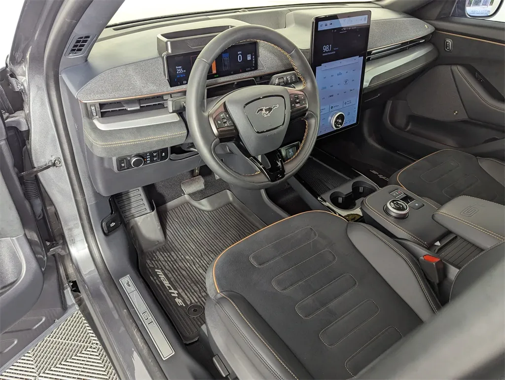 2023 Ford Mustang Mach-E GT photo 4