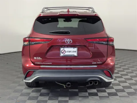 More photos of 2021 Toyota Highlander XSE at Step One Cadillac GMC Fort Walton Beach, FL