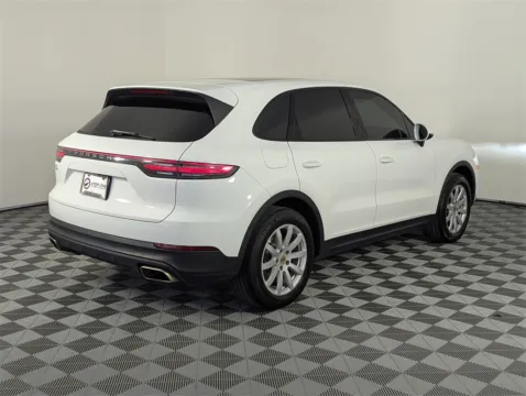 More photos of 2019 Porsche Cayenne at Step One Cadillac GMC Fort Walton Beach, FL