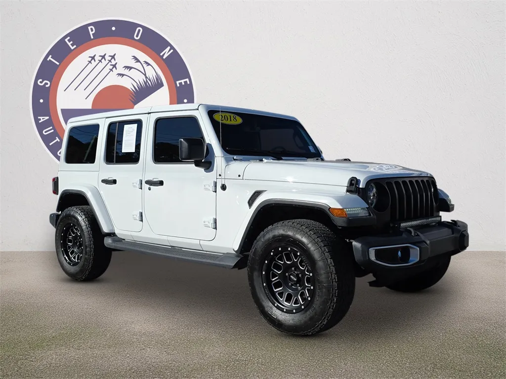 White 2018 Jeep Wrangler Unlimited Sahara for sale in Fort Walton Beach, FL