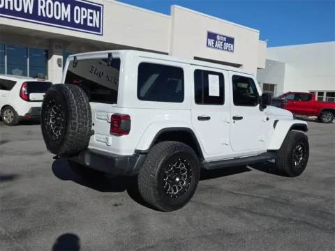 More photos of 2018 Jeep Wrangler Unlimited Sahara at Step One Cadillac GMC Fort Walton Beach, FL