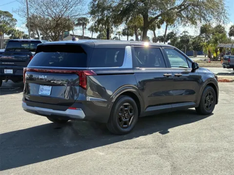 More photos of 2025 Kia Carnival LXS at Step One Cadillac GMC Fort Walton Beach, FL