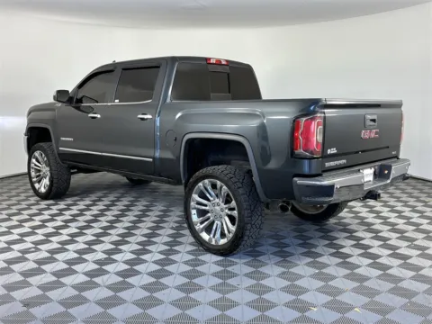 More photos of 2018 GMC Sierra 1500 SLT at Step One Cadillac GMC Fort Walton Beach, FL