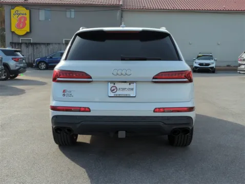 More photos of 2021 Audi SQ7 Prestige at Step One Cadillac GMC Fort Walton Beach, FL