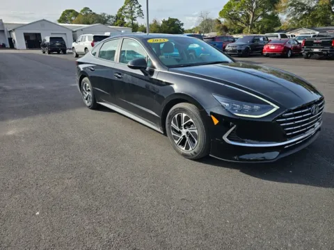 More photos of 2023 Hyundai Sonata Hybrid Blue at Step One Cadillac GMC Fort Walton Beach, FL