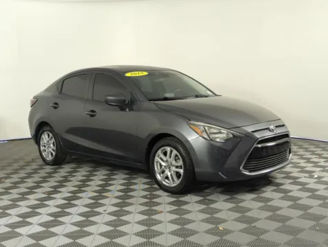 Red 2018 Toyota Yaris iA for sale in Fort Walton Beach, FL