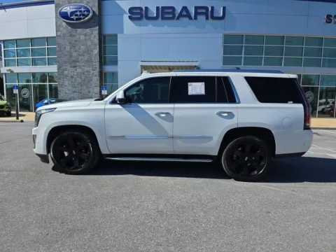 More photos of 2019 Cadillac Escalade Luxury at Step One Cadillac GMC Fort Walton Beach, FL