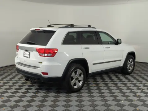 More photos of 2013 Jeep Grand Cherokee Limited at Step One Cadillac GMC Fort Walton Beach, FL