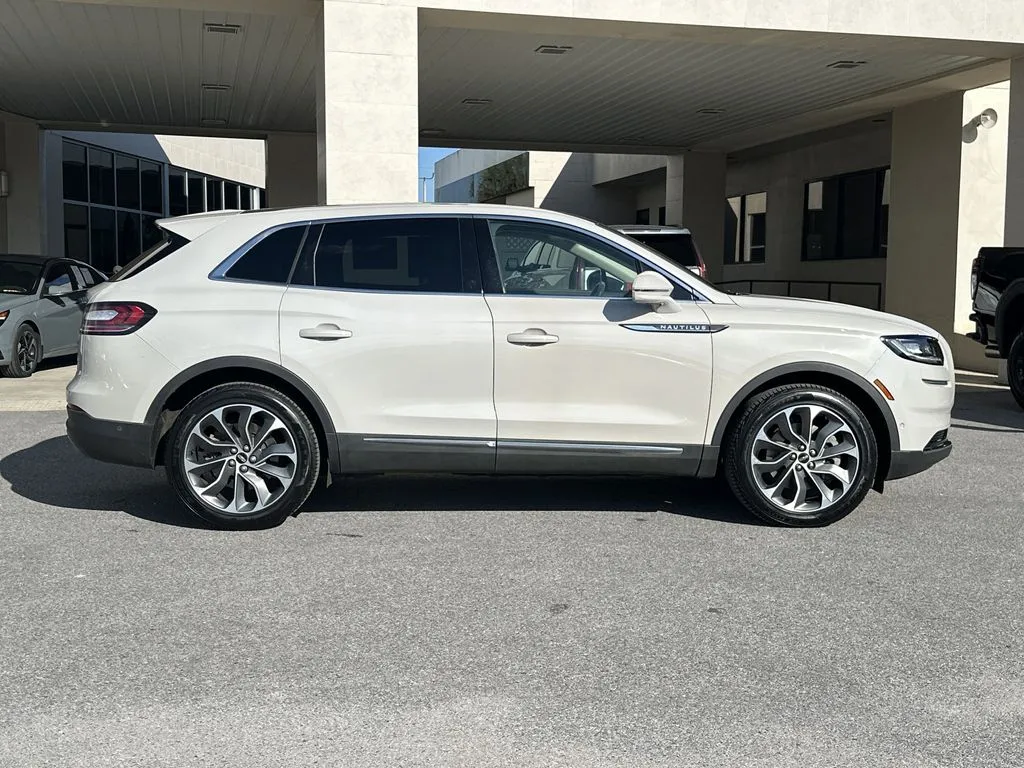 2022 Lincoln Nautilus Reserve - Photo 8