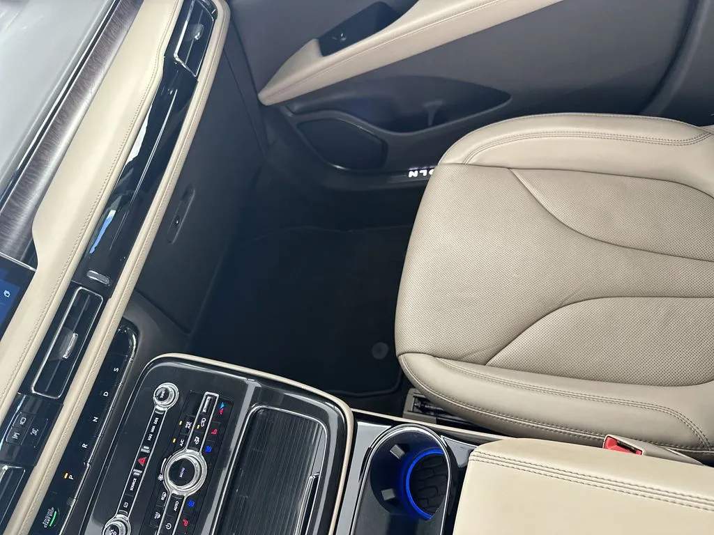 2022 Lincoln Nautilus Reserve - Photo 24