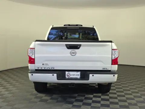 More photos of 2018 Nissan Titan SL at Step One Cadillac GMC Fort Walton Beach, FL