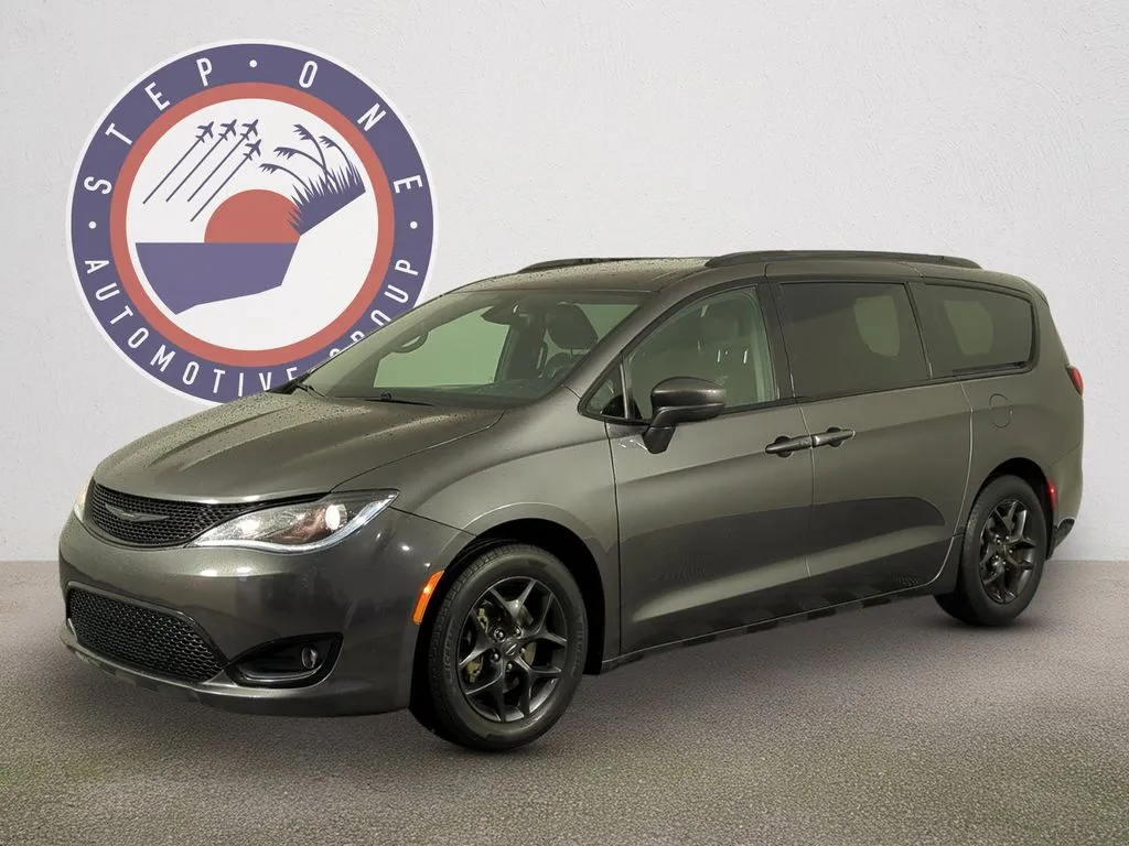 Unknown 2019 Chrysler Pacifica Touring L for sale in Fort Walton Beach, FL
