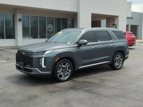 Photos of 2025 Hyundai Palisade SEL Premium for sale in Fort Walton Beach, FL at Step One Cadillac GMC Fort Walton Beach