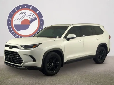 Photos of 2024 Toyota Grand Highlander Platinum for sale in Fort Walton Beach, FL at Step One Cadillac GMC Fort Walton Beach