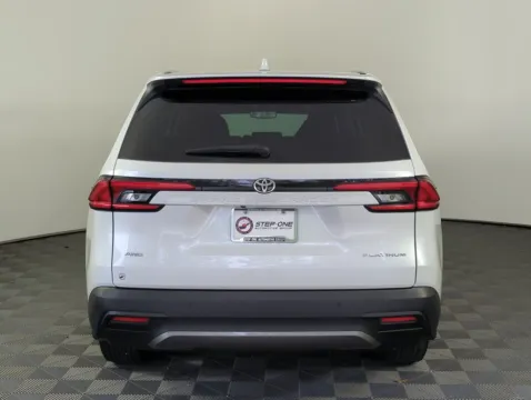 More photos of 2024 Toyota Grand Highlander Platinum at Step One Cadillac GMC Fort Walton Beach, FL