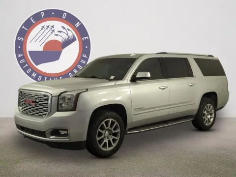 Silver 2020 GMC Yukon XL Denali for sale in Fort Walton Beach, FL