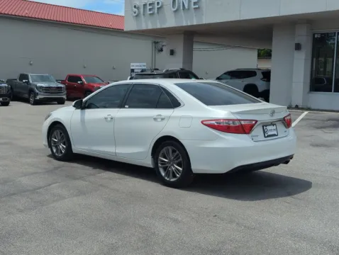 More photos of 2016 Toyota Camry SE at Step One Cadillac GMC Fort Walton Beach, FL