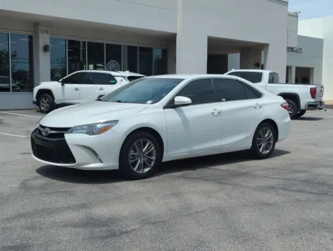 White 2016 Toyota Camry SE for sale in Fort Walton Beach, FL