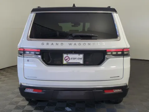 More photos of 2022 Jeep Grand Wagoneer Series II at Step One Cadillac GMC Fort Walton Beach, FL
