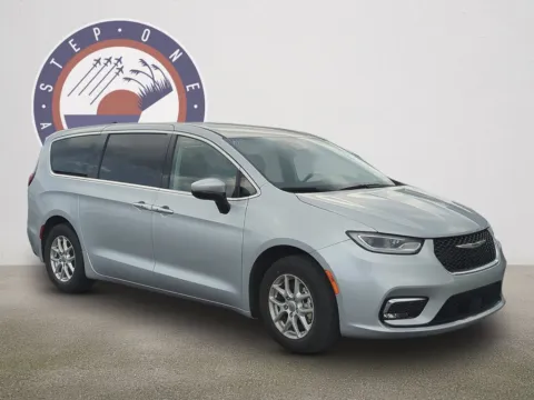 Silver 2023 Chrysler Pacifica Touring L for sale in Fort Walton Beach, FL