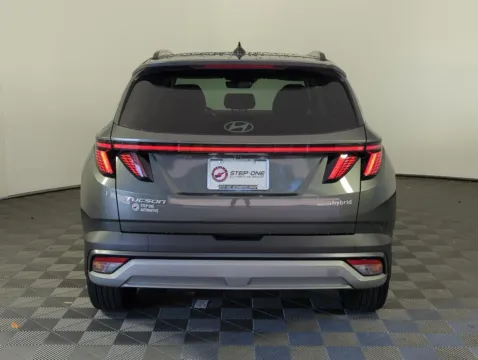 More photos of 2025 Hyundai Tucson Hybrid SEL Convenience at Step One Cadillac GMC Fort Walton Beach, FL