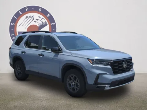 Gray 2025 Honda Pilot TrailSport for sale in Fort Walton Beach, FL