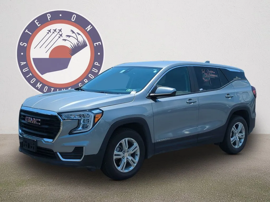 Gray 2024 GMC Terrain SLE for sale in Fort Walton Beach, FL