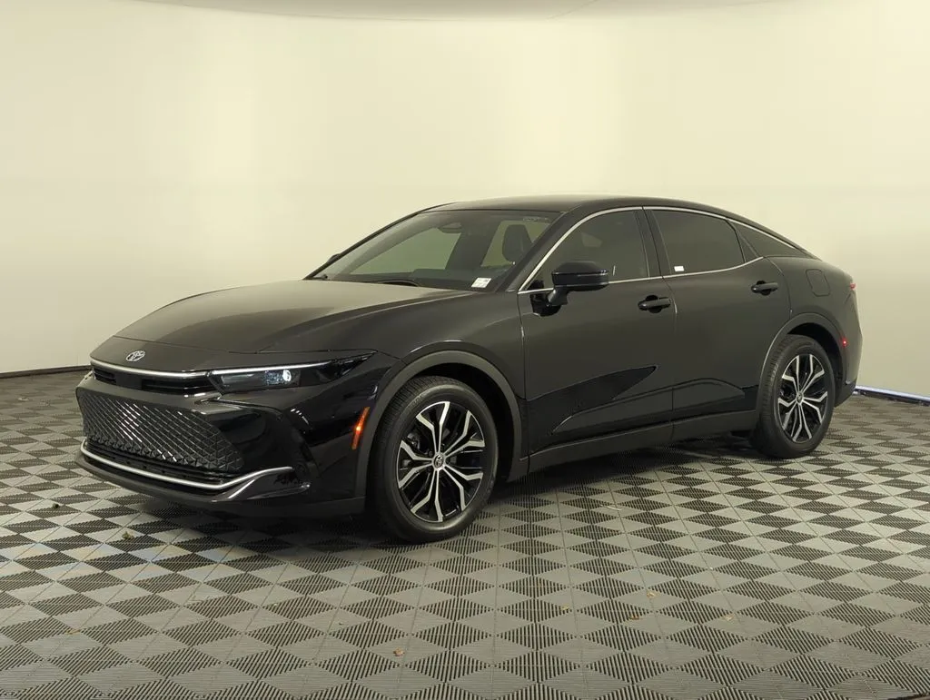 Black 2025 Toyota Crown XLE for sale in Fort Walton Beach, FL