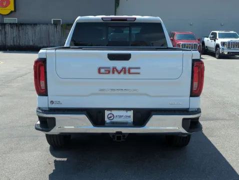 More photos of 2025 GMC Sierra 1500 SLT at Step One Cadillac GMC Fort Walton Beach, FL
