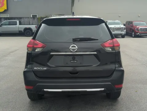 More photos of 2019 Nissan Rogue S at Step One Cadillac GMC Fort Walton Beach, FL