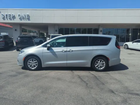 Another view of 2023 Chrysler Pacifica Touring L for sale in Fort Walton Beach, FL at Step One Cadillac GMC Fort Walton Beach