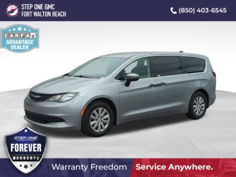 Silver 2018 Chrysler Pacifica L for sale in Fort Walton Beach, FL