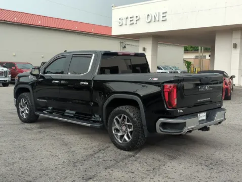 More photos of 2022 GMC Sierra 1500 SLT at Step One Cadillac GMC Fort Walton Beach, FL