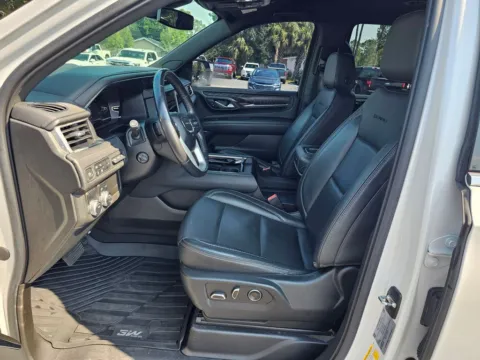 More photos of 2022 GMC Yukon Denali at Step One Cadillac GMC Fort Walton Beach, FL